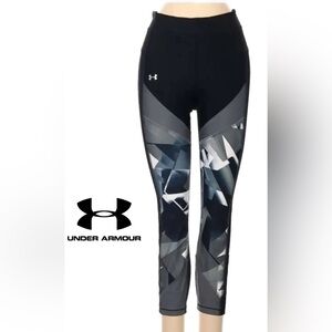 Under Armour HeatGear Capri Leggings Black/Gray Geometric Print Sz Medium